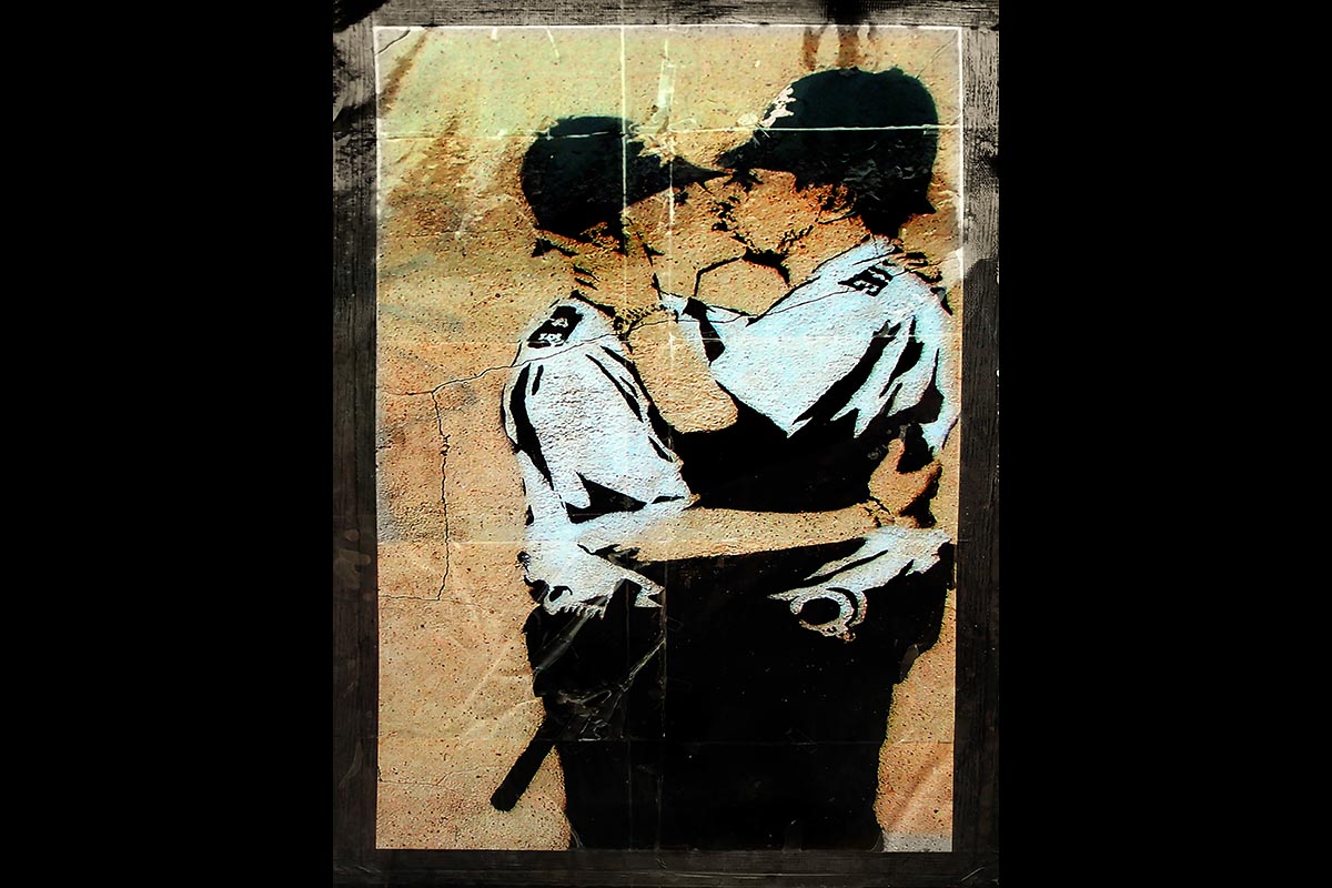 OLYMPUS DIGITAL CAMERA: 