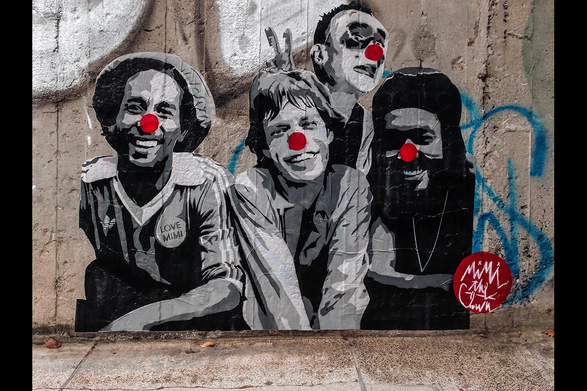 OLYMPUS DIGITAL CAMERA: 