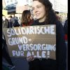Umverteilen - Demo in Berlin:    Array
