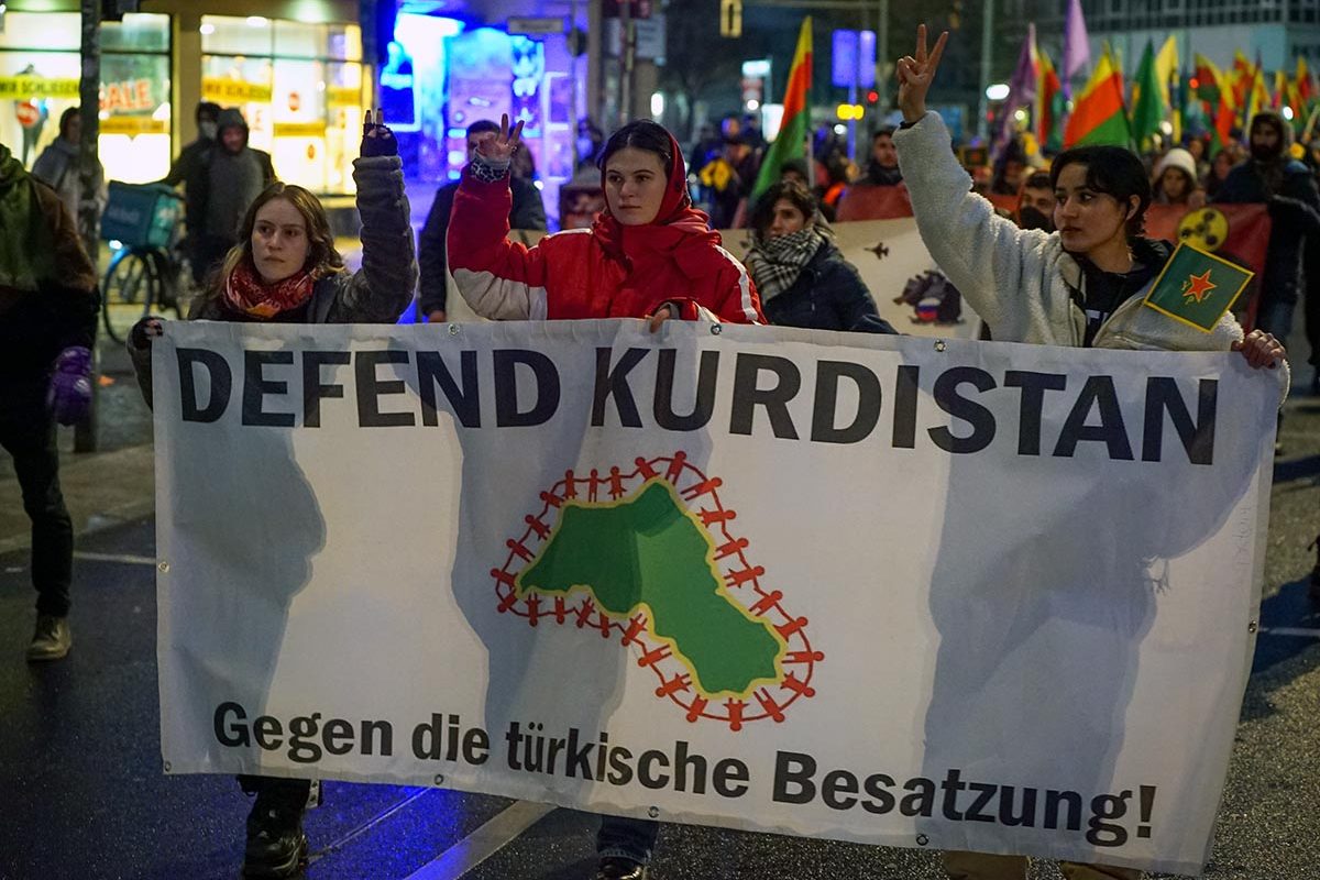 Umbruch Bildarchiv Fotos » Defend Kurdistan