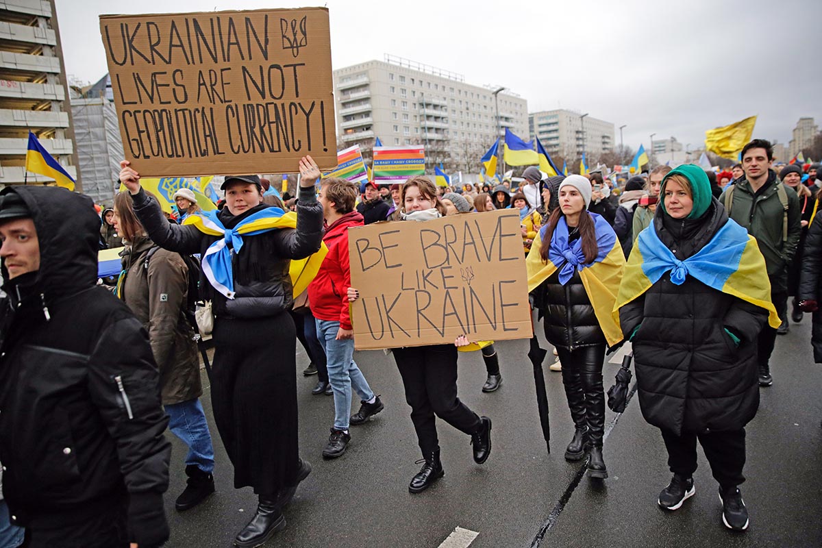Full Scale Freedom Demo für die Freiheit der Ukraine, Berlin 24.02.2023: Array