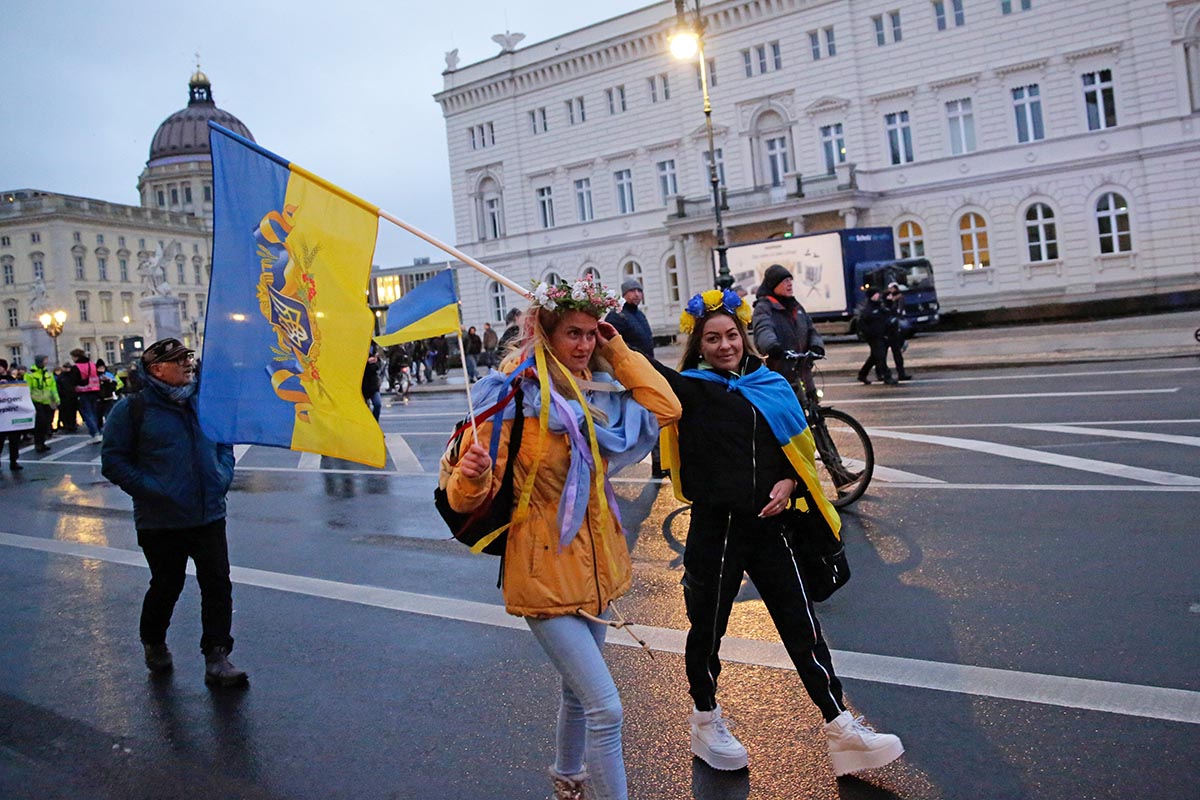 Full Scale Freedom Demo für die Freiheit der Ukraine, Berlin 24.02.2023: Array