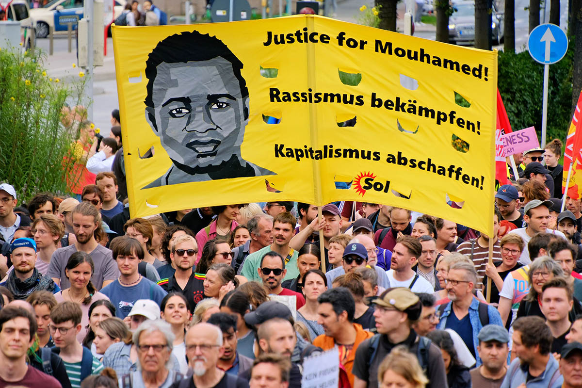 Gerechtigkeit für Mouhamed: Array