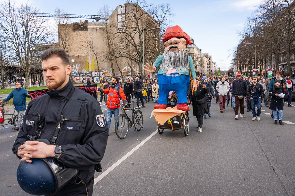 Görlitzer Park Berlin - Demo 24.02.2024: Array