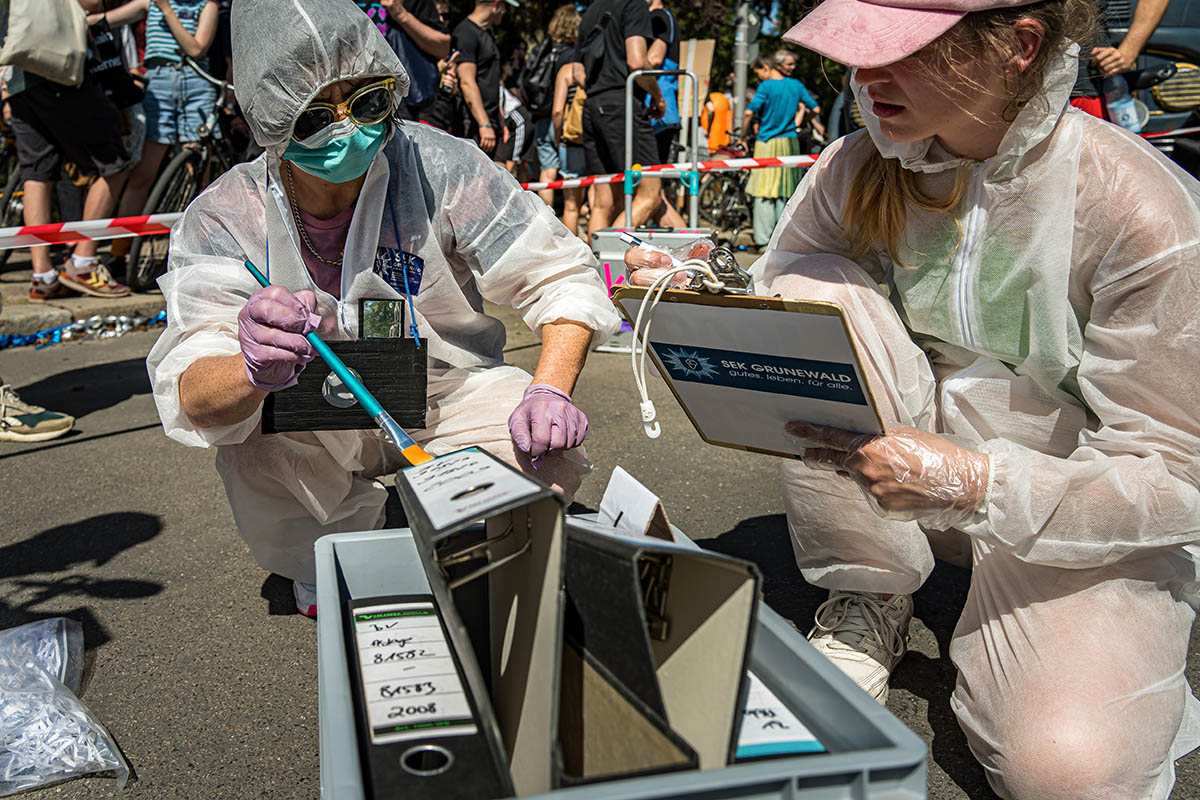 Grunewald-Razzia zum 1. Mai: Array