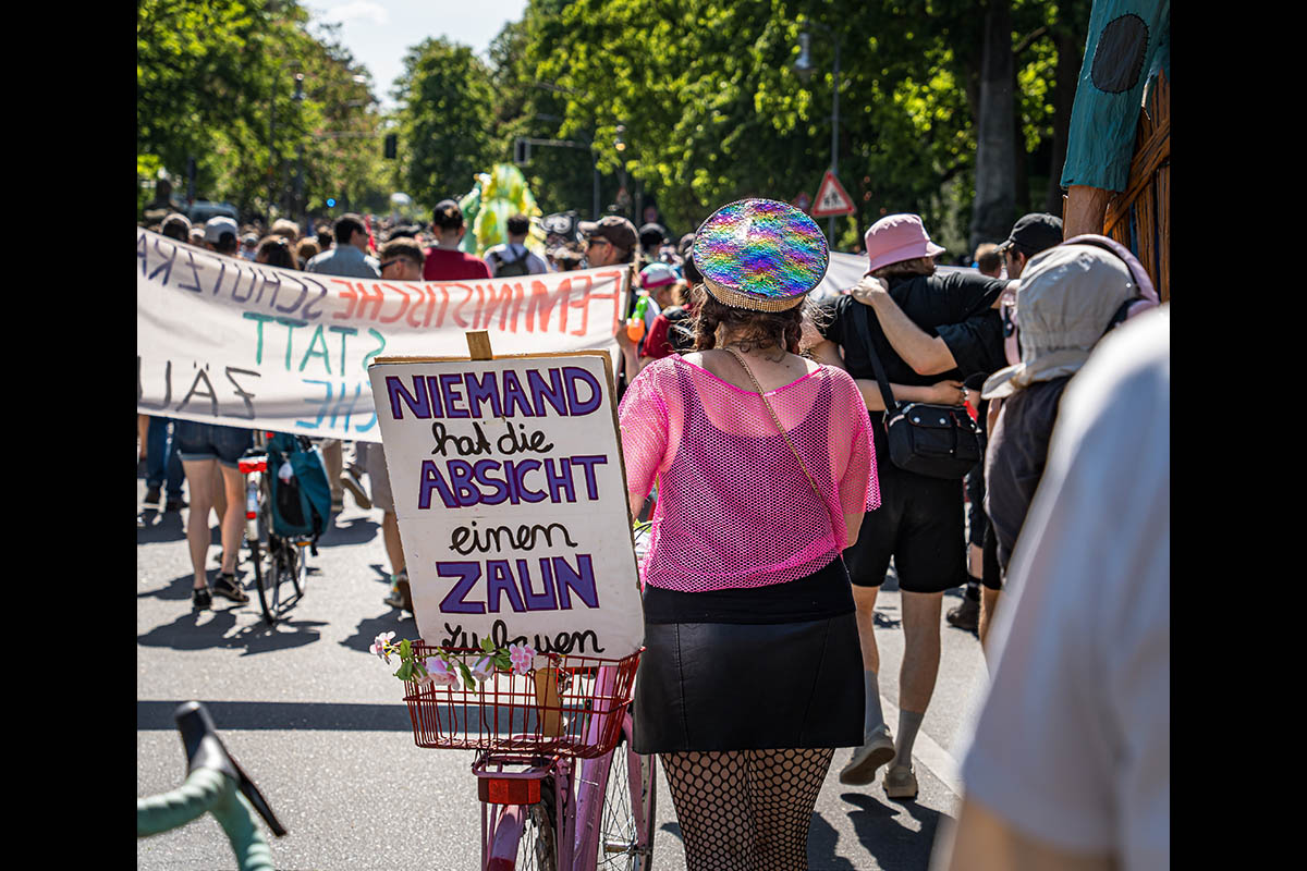 Grunewald-Razzia zum 1. Mai: Array
