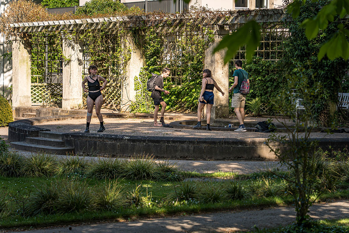 Grunewald-Razzia zum 1. Mai: Array