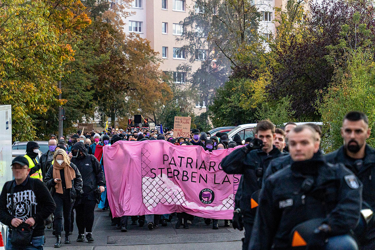 Demo „Patriarchat sterben lassen“ in Marzahn: