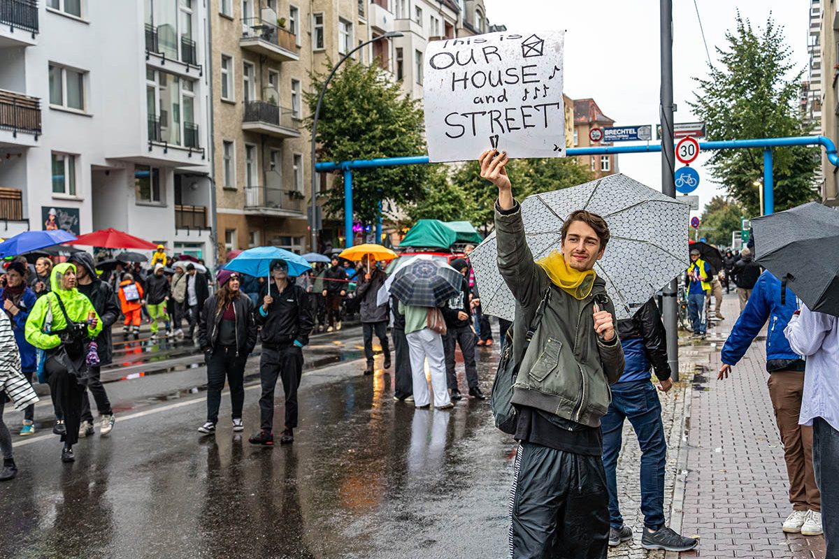 Autobahn A100 wegbassen: Array