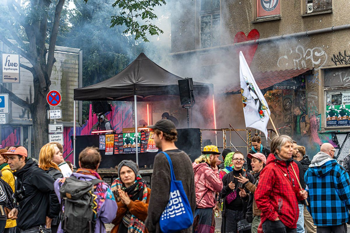 Autobahn A100 wegbassen: Array