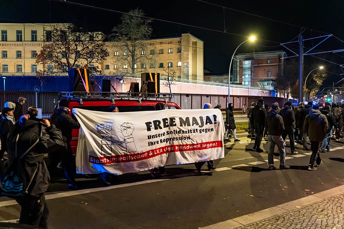 Demo „Freiheit für Nanuk & alle Antifas“: Array