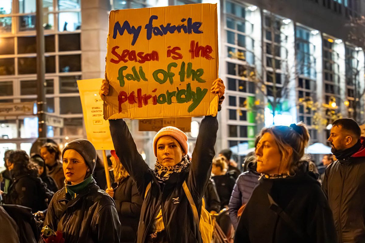 Demonstration gegen Gewalt an Frauen: Array
