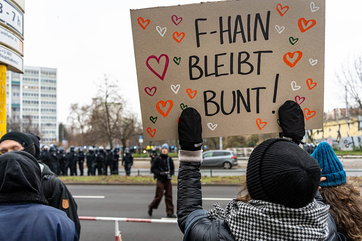 Gescheiterter Naziaufmarsch in Friedrichshain: Array