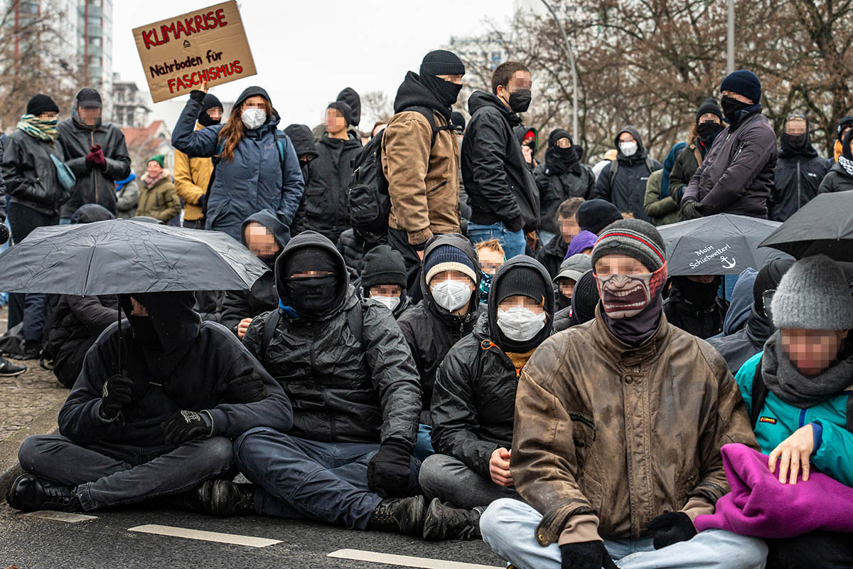 Gescheiterter Naziaufmarsch in Friedrichshain: Array
