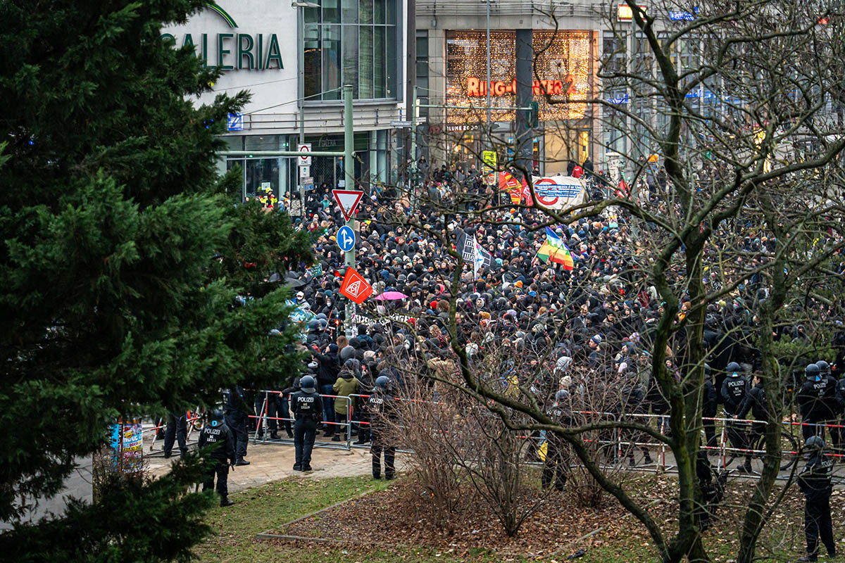 Gescheiterter Naziaufmarsch in Friedrichshain: Array