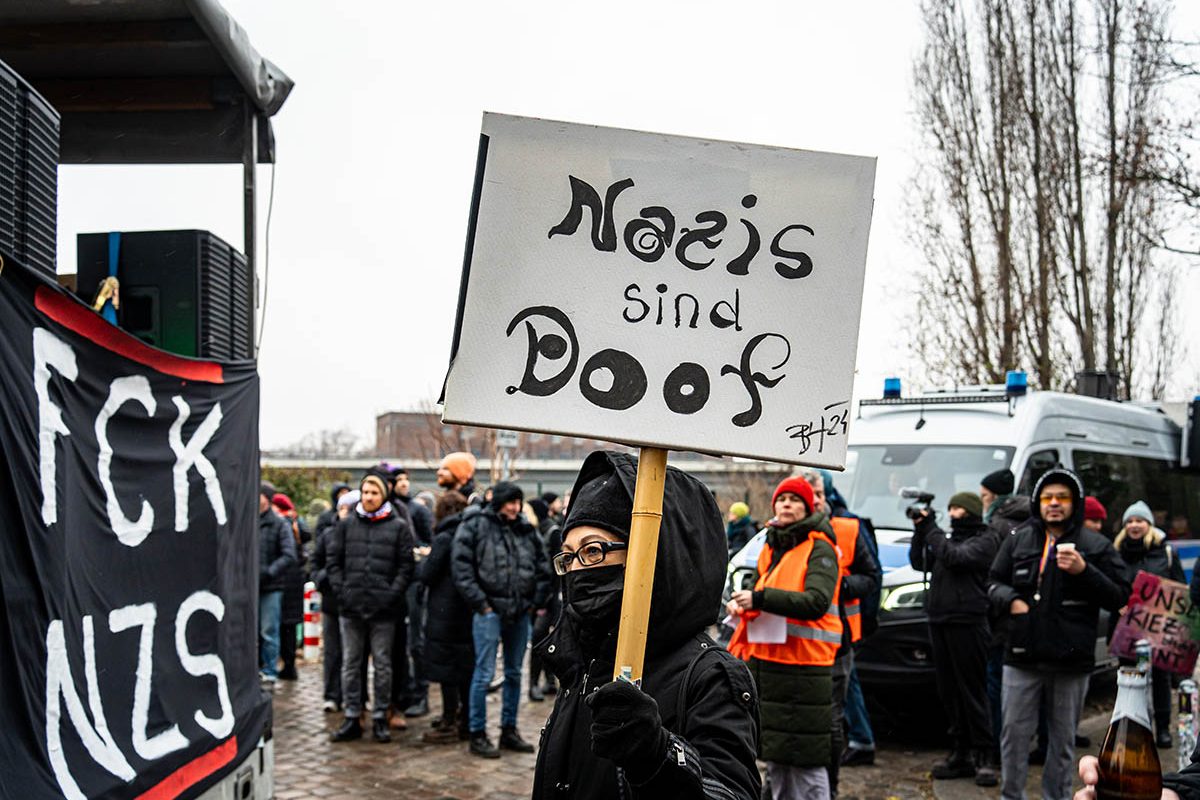Gescheiterter Naziaufmarsch in Friedrichshain: Array