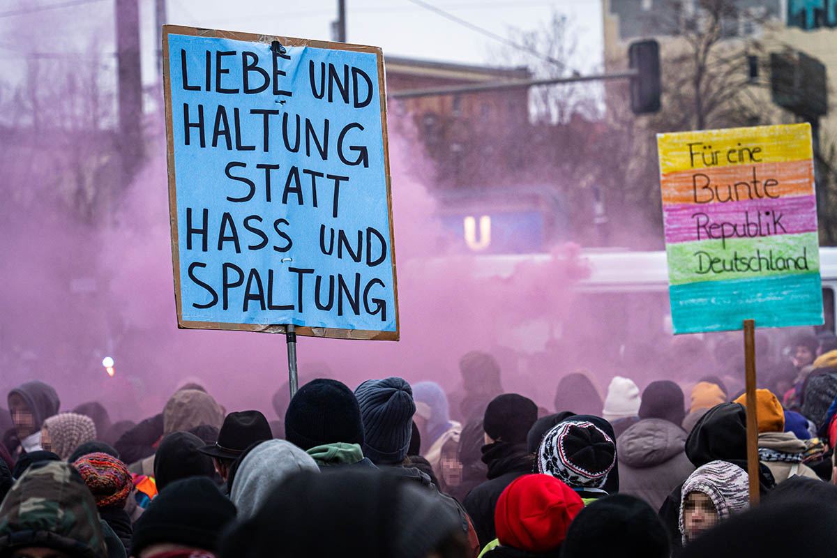Gescheiterter Naziaufmarsch in Friedrichshain: Array