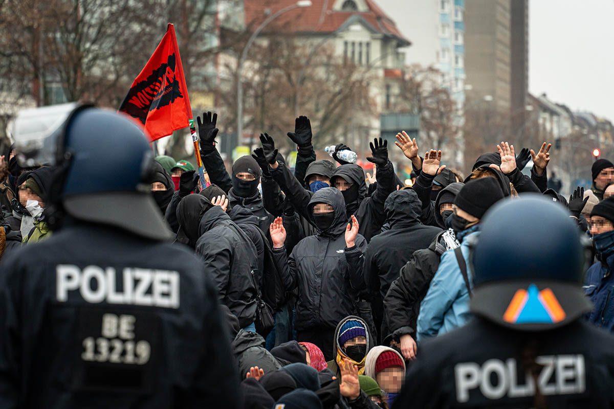 Gescheiterter Naziaufmarsch in Friedrichshain: Array