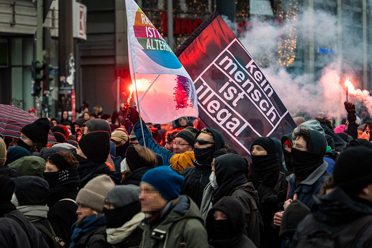 Gescheiterter Naziaufmarsch in Friedrichshain: Array