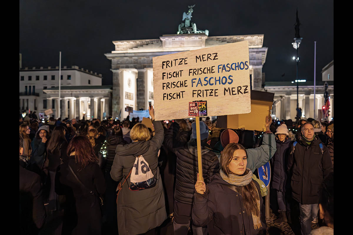 Lichtermeer gegen Rechts: Array
