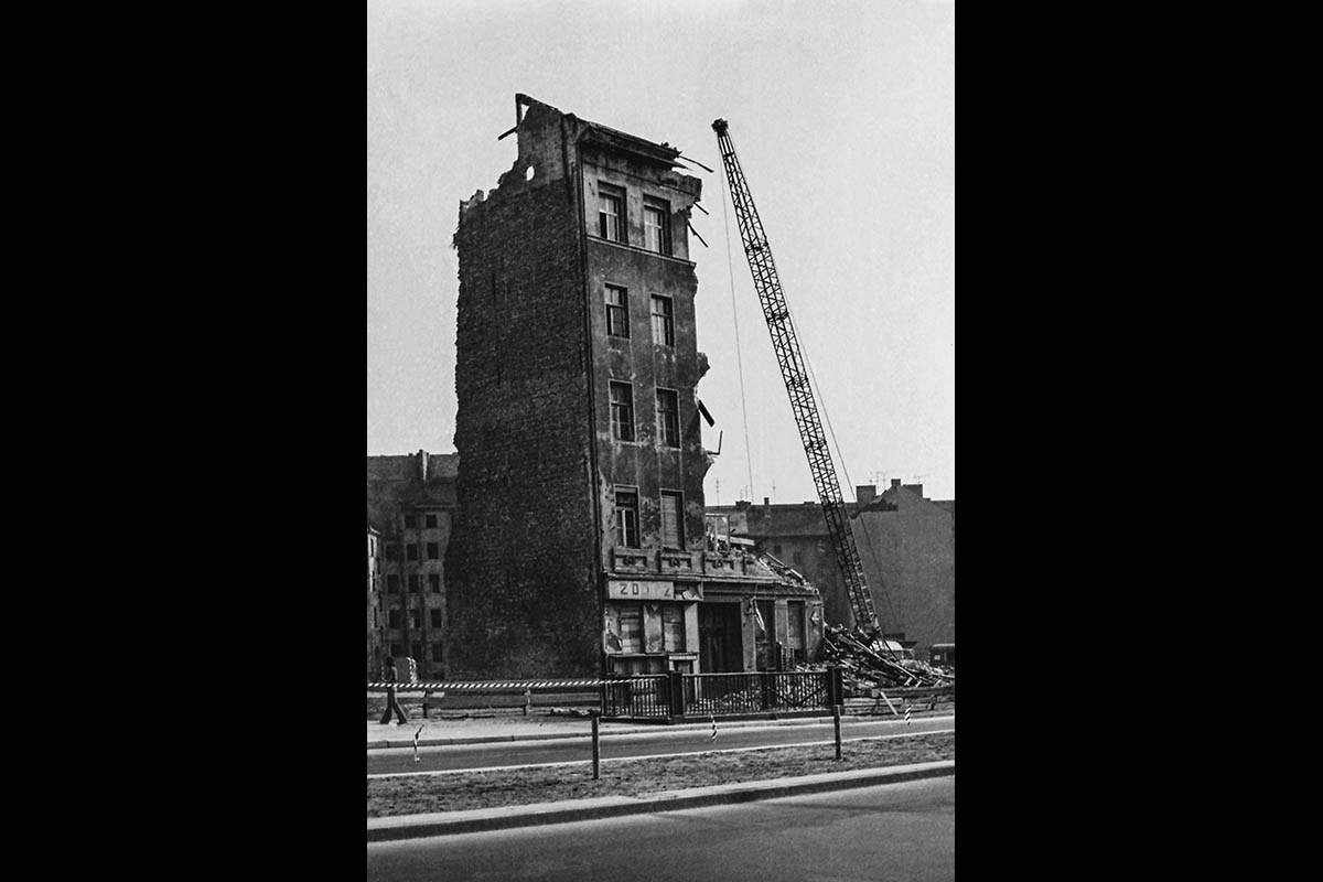 Kreuzberg, ein Haus wird abgerissen, 1972: