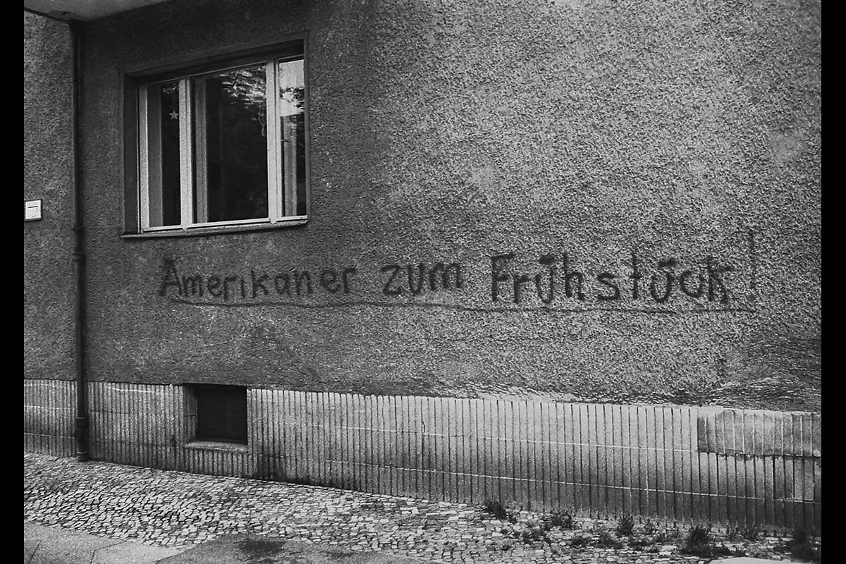 Kreuzberg, Reichenberger Str. “Amerikaner zum Frühstück“, 1986: