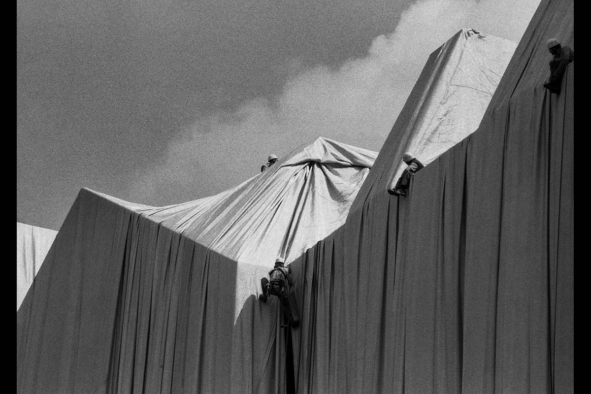 Reichstagsverhüllung, Sommr 1995: