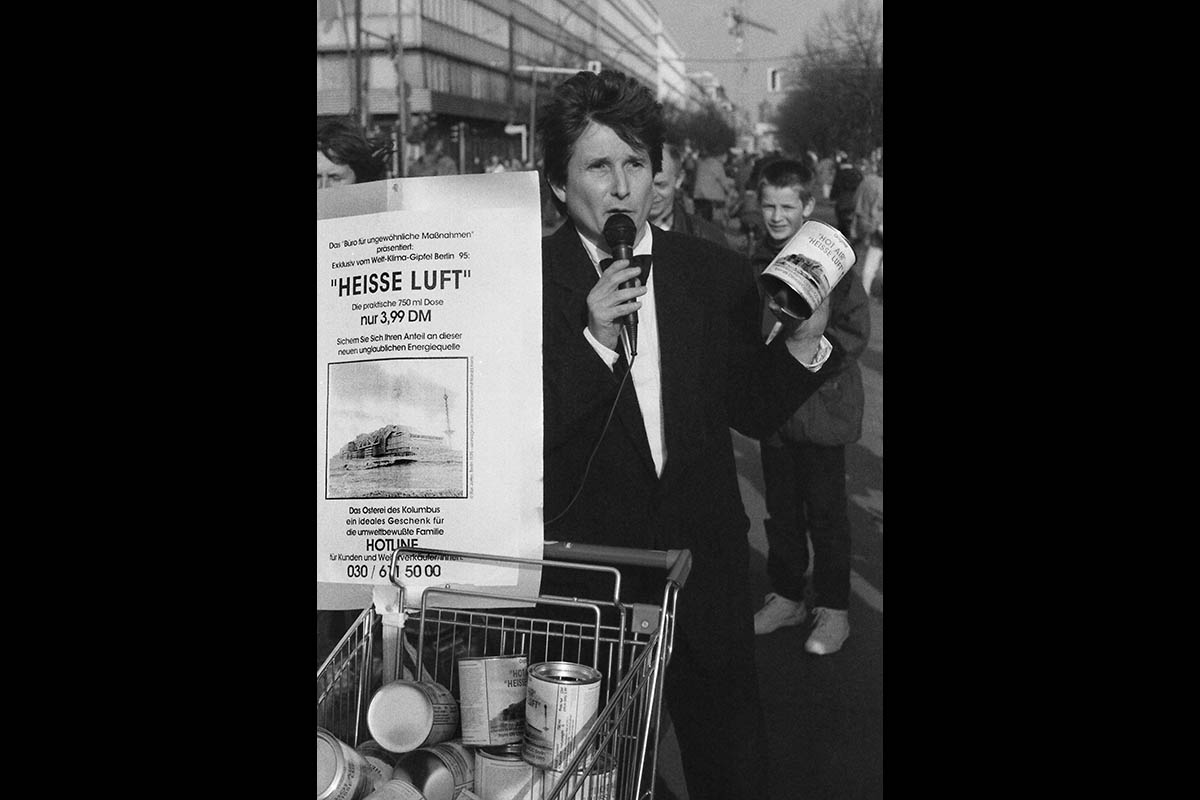 Mitte, Fest am Brandenburger Tor, Juni 1995: