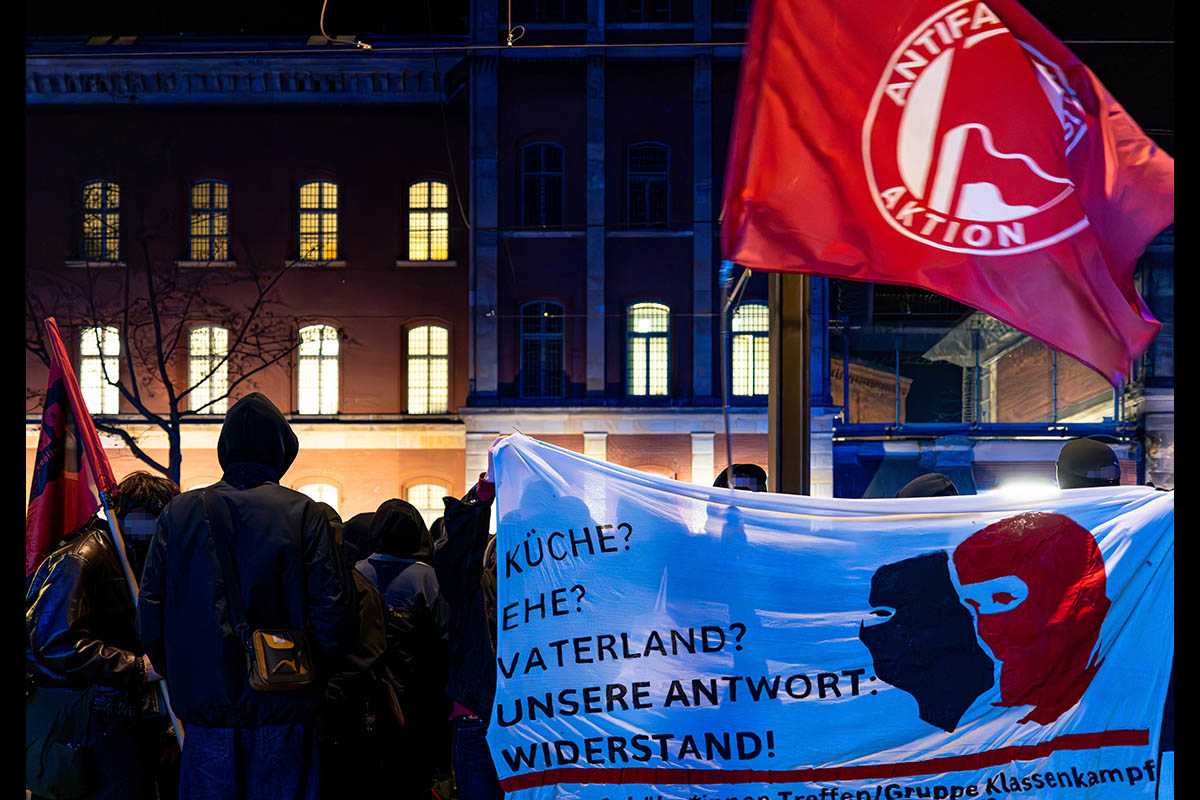 Tag der politischen Gefangenen - Free All Antifas!: Array