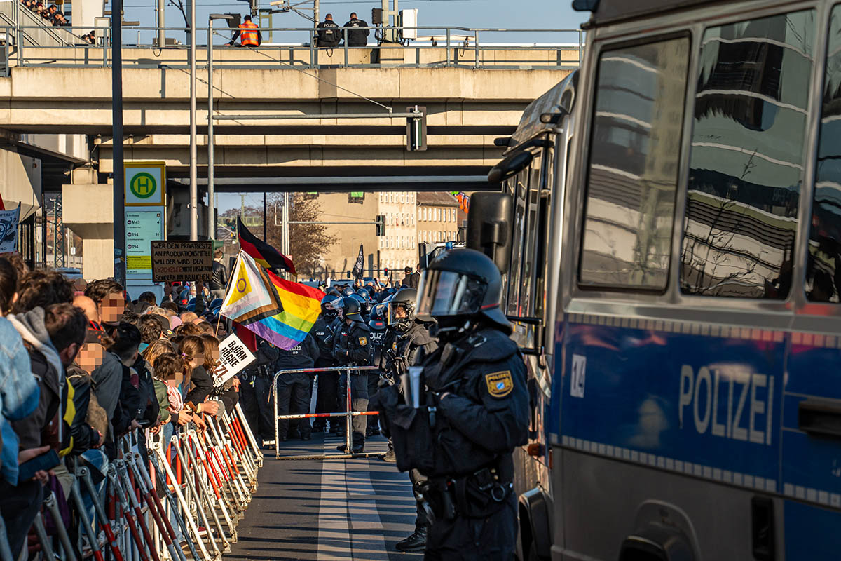 Naziaufmarsch durch Friedrichshain blockiert: Array