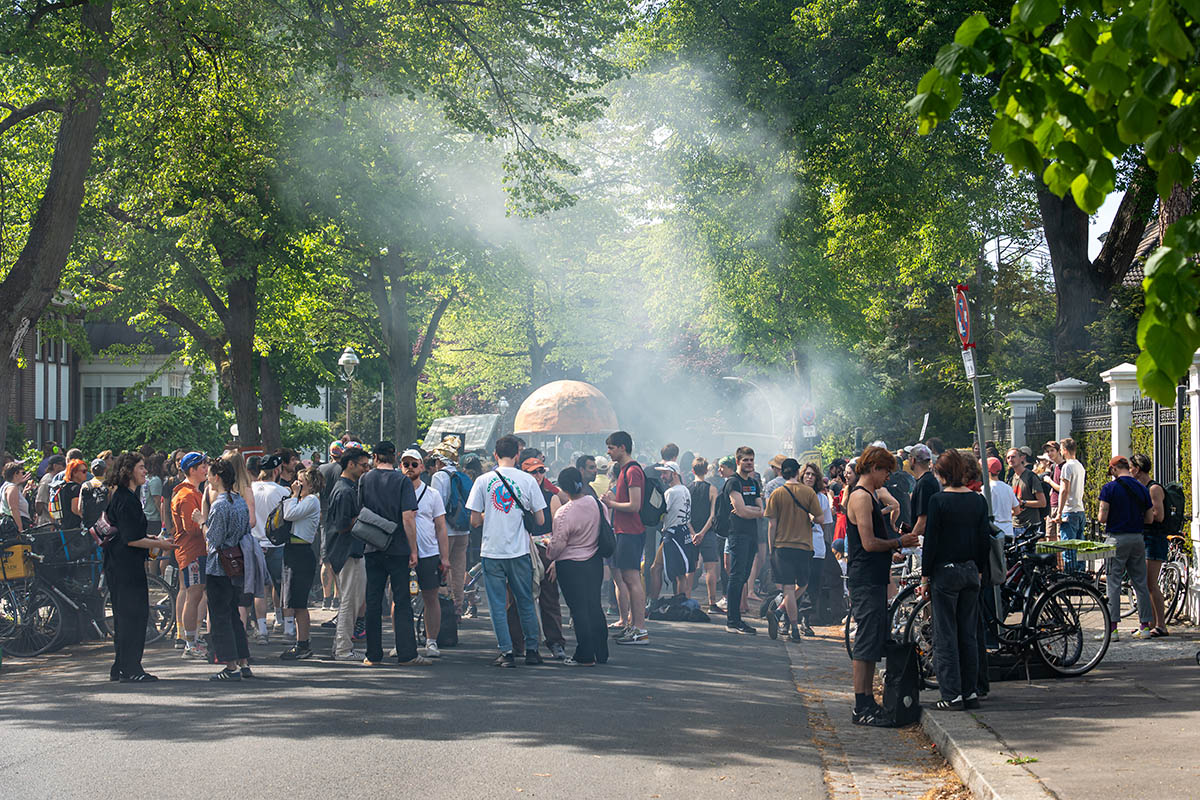 Intergalaktische MyGruni-Demo am 1. Mai: Array