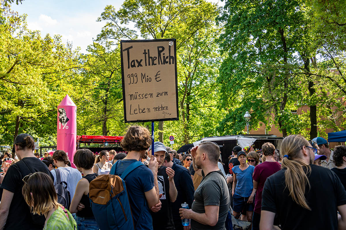 Intergalaktische MyGruni-Demo am 1. Mai: Array