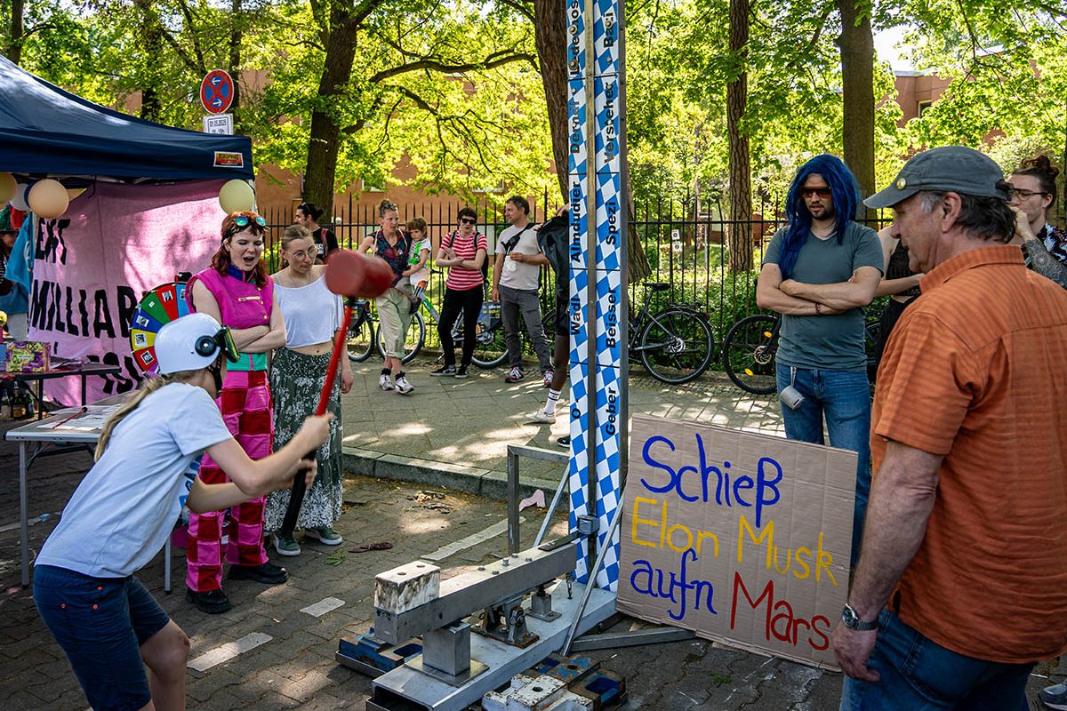 Intergalaktische MyGruni-Demo am 1. Mai: Array