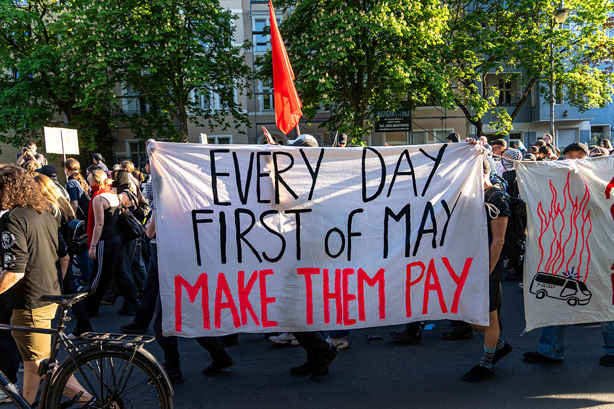 Revolutionäre 1. Mai-Demo in Berlin: Array