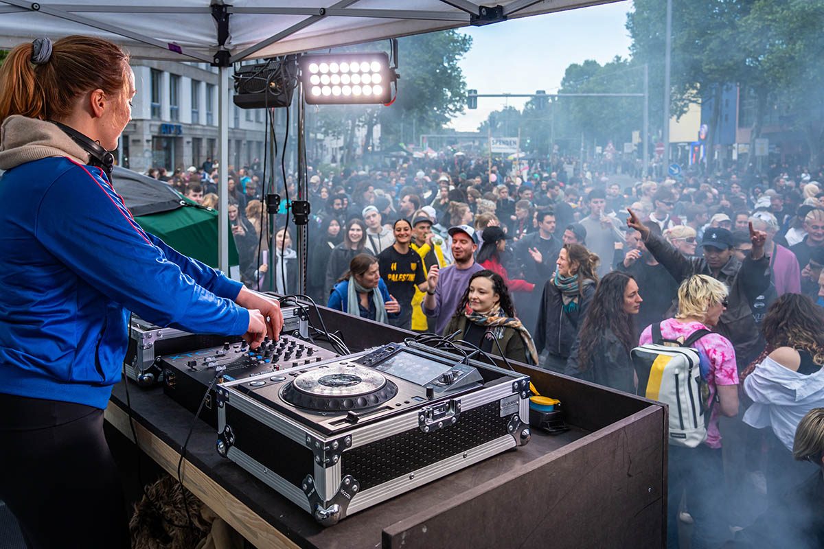 A100 wegbassen: Array