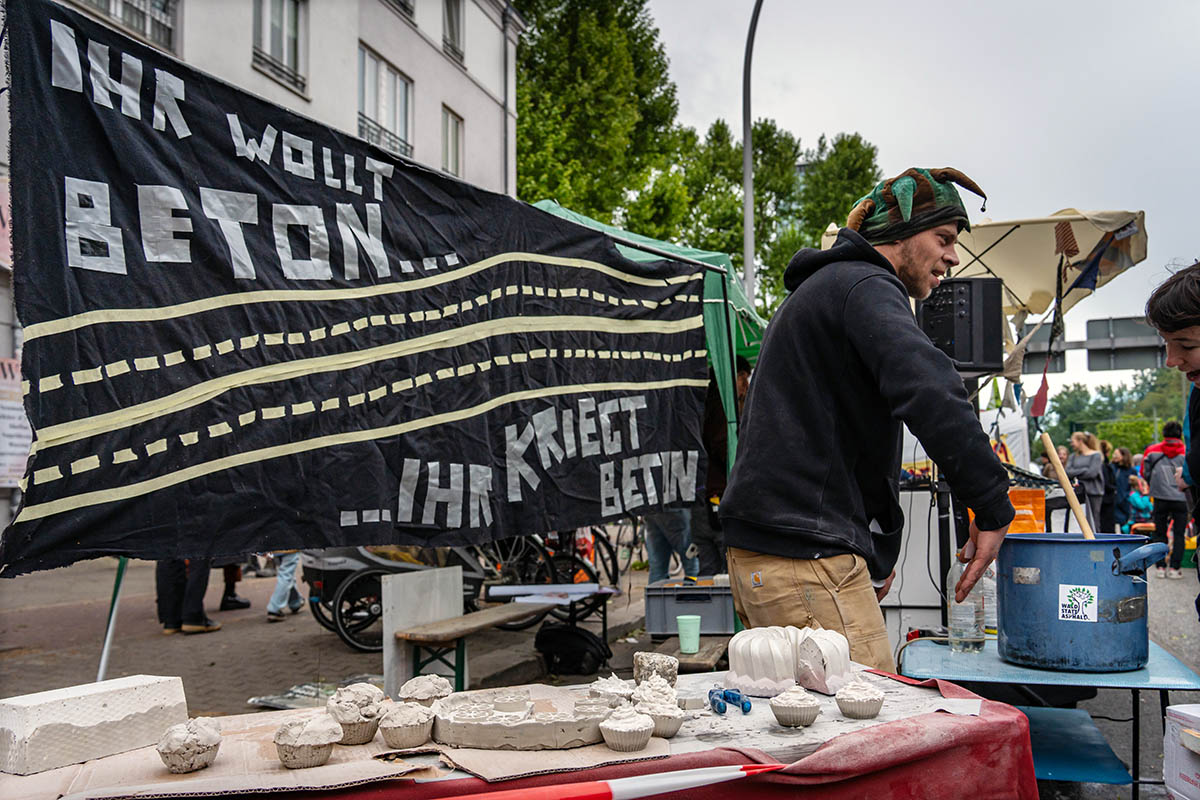 A100 wegbassen: Array