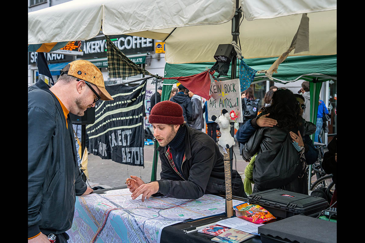 A100 wegbassen: Array