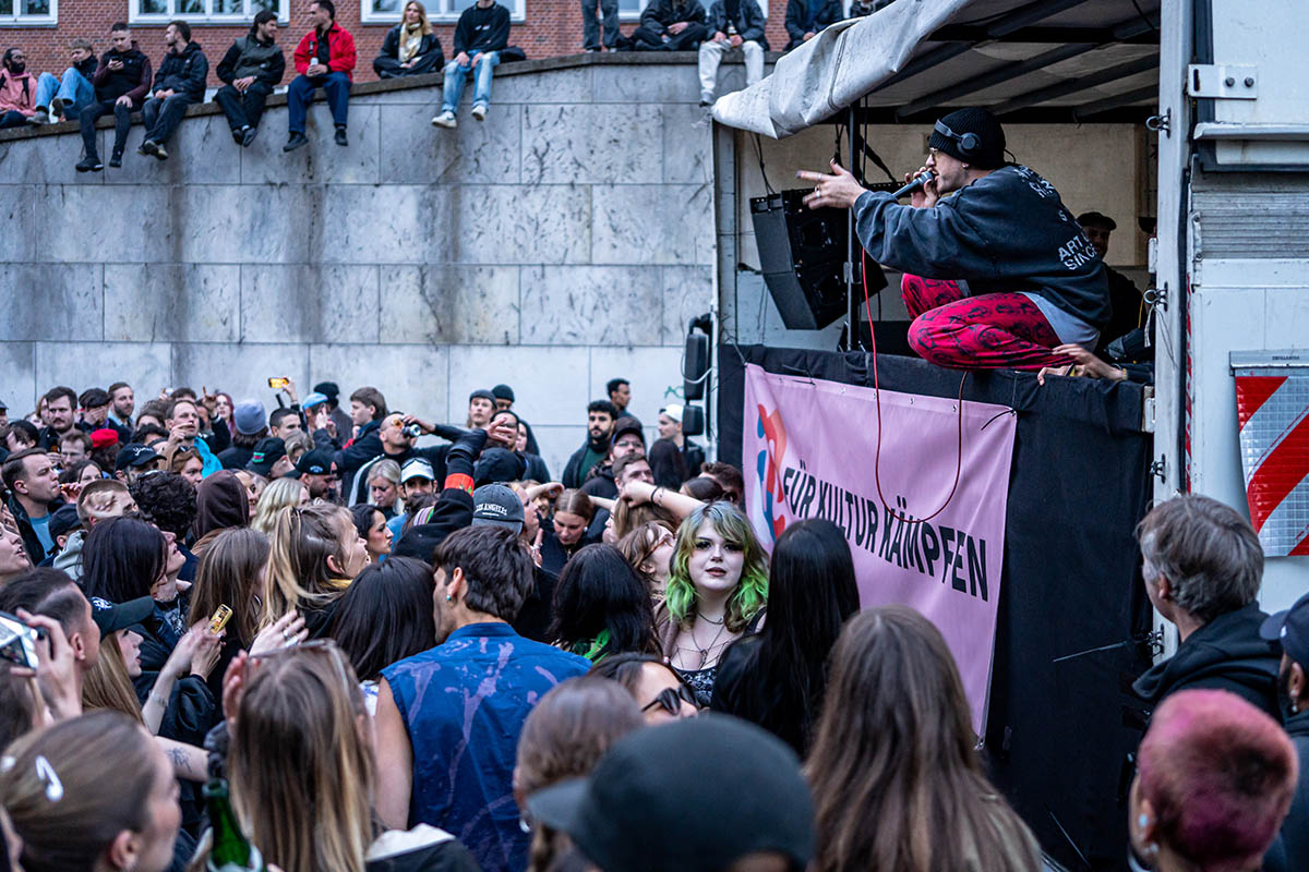 A100 wegbassen: Array