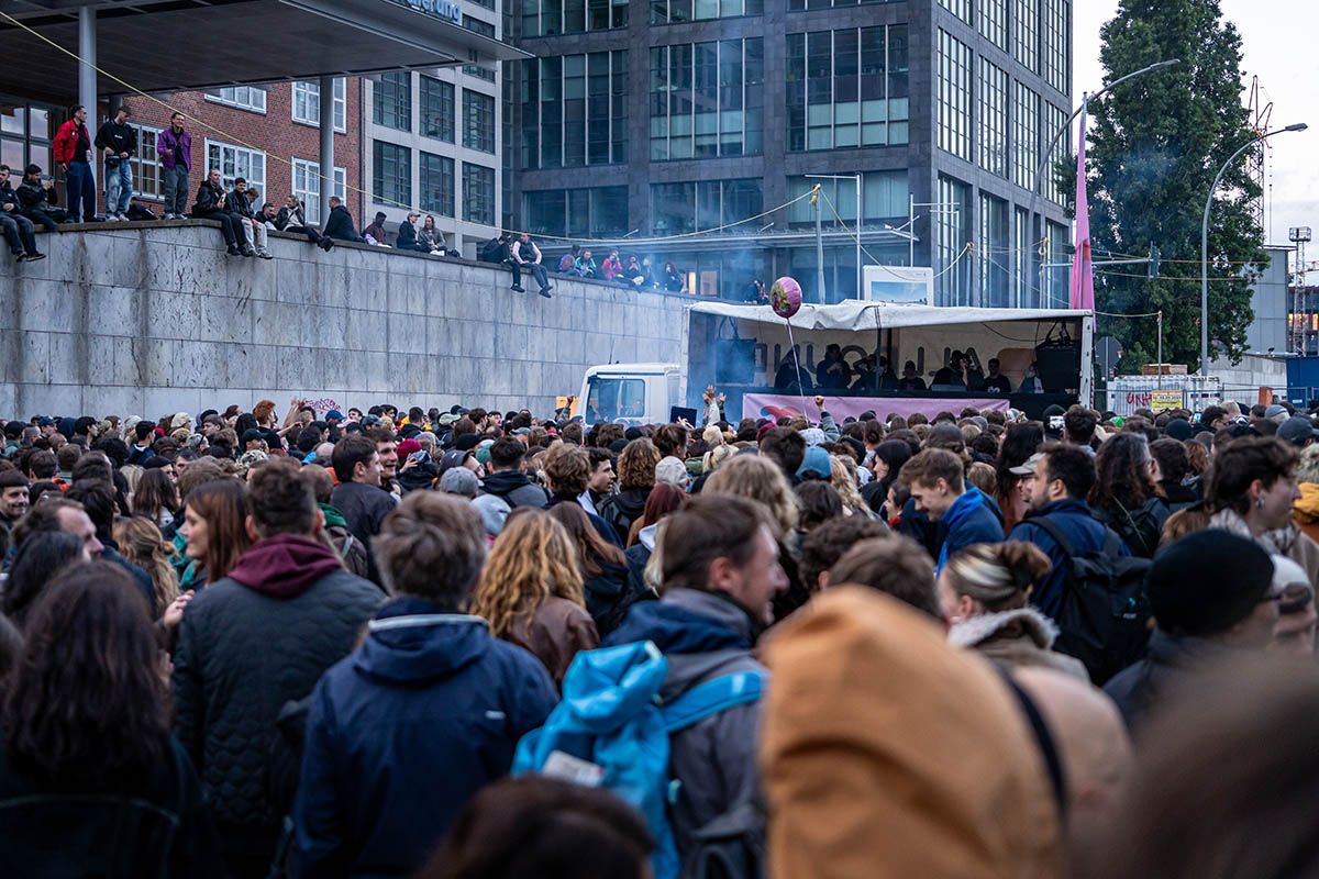 A100 wegbassen: Array