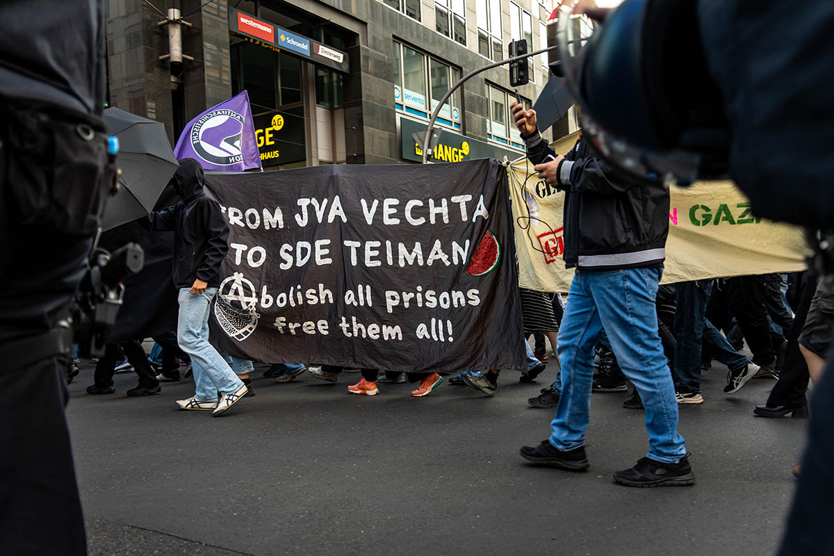 Solidaritätsdemo mit Maja: Array