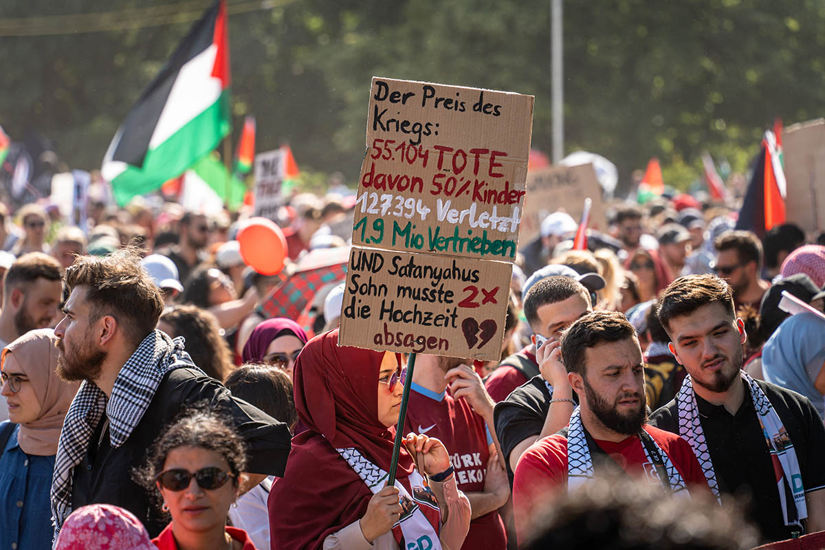 United for Gaza: Array
