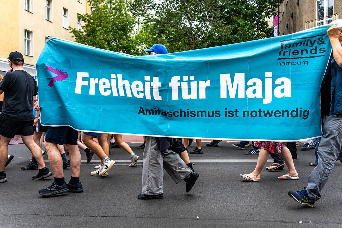 Free Maja Wanderung von Majas Vater: Array