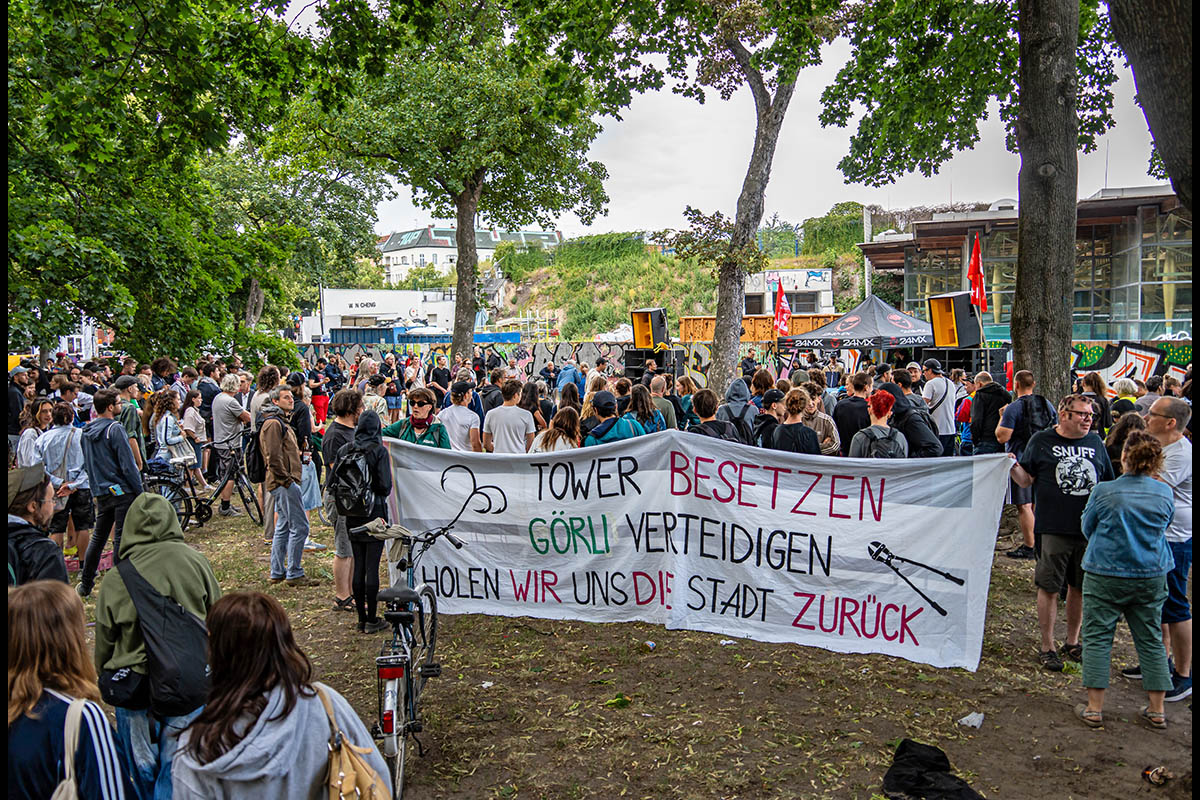 Protest gegen Zaunbau im Görli: Array