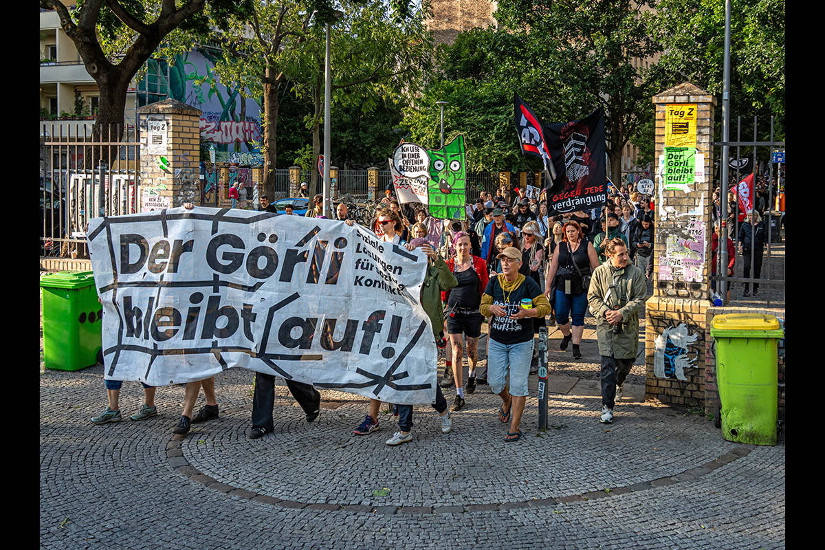 Protest gegen Zaunbau im Görli: Array