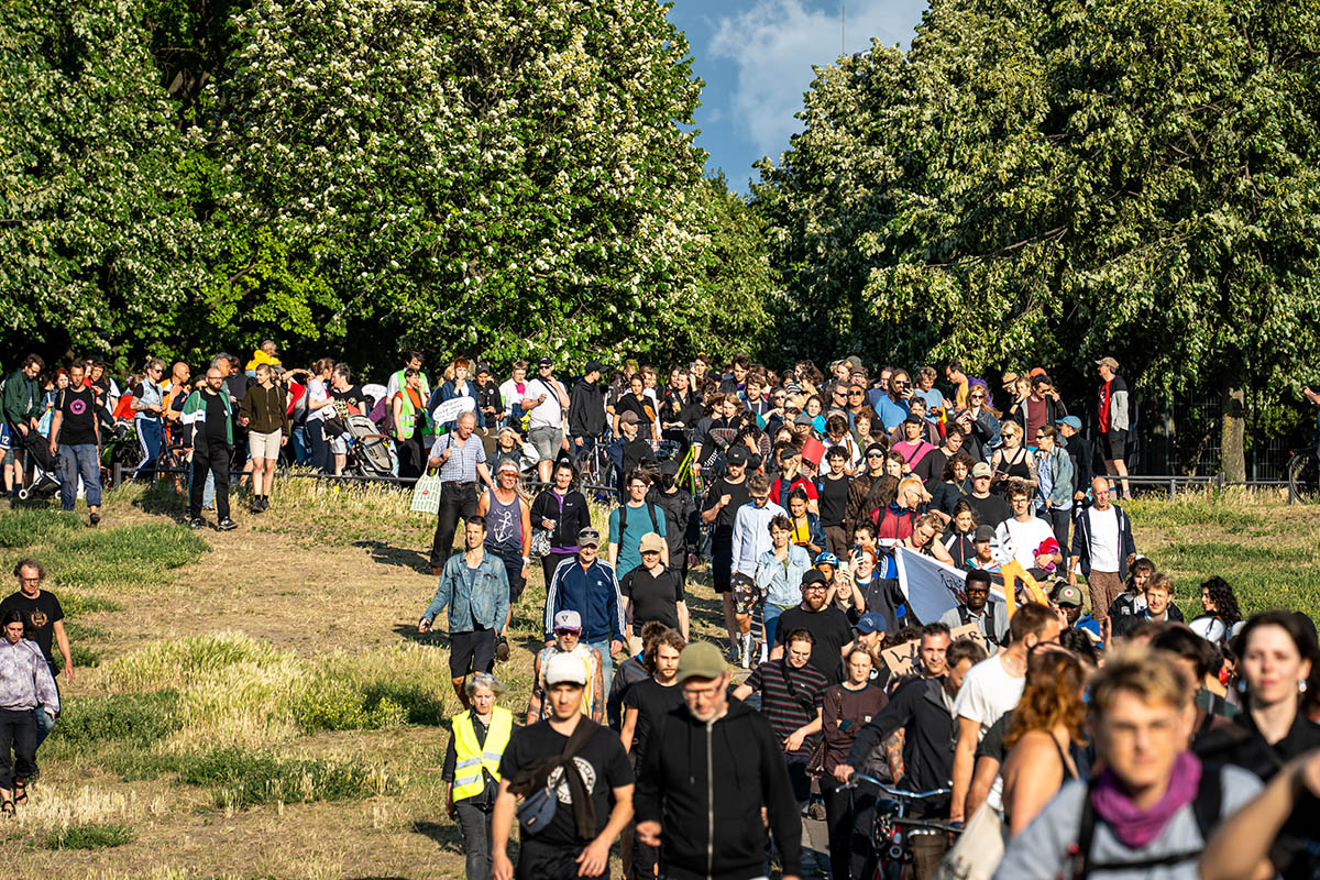Protest gegen Zaunbau im Görli: Array
