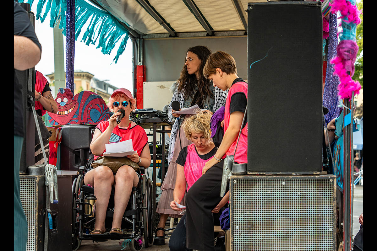 Verrückt behinderte Pride-Parade: Array