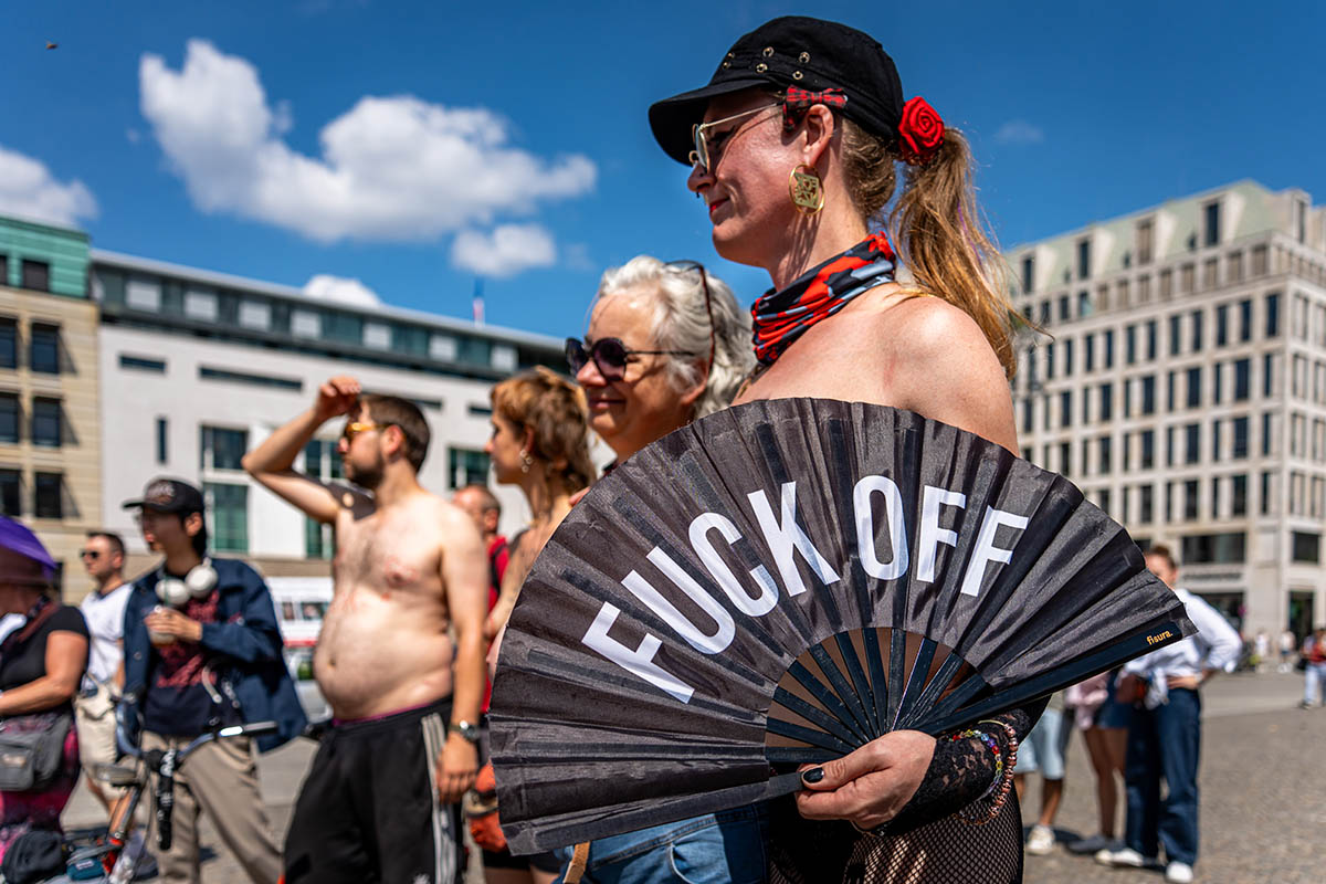 Brust raus! Für Freiheit, Sichtbarkeit und Gerechtigkeit! Gegen Sexismus, Ableismus, faschismus und Patriarchat!: Array