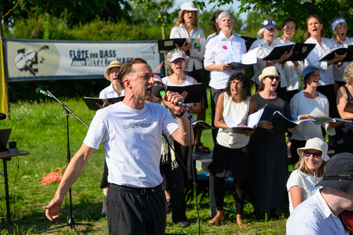Willkommenskonzert für Geflüchtete des Protestorchesters Lebenslaute, Eisenhüttenstadt, 07.08.2025: Array