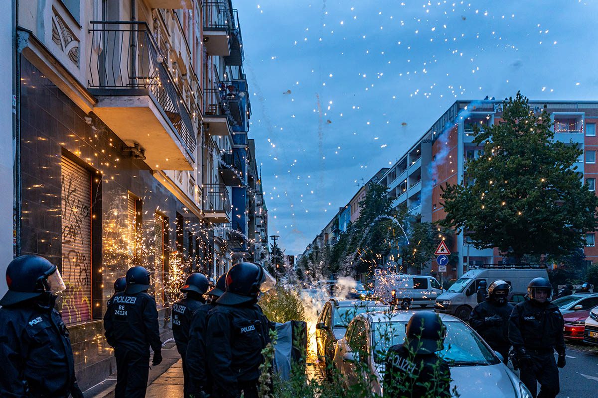 Razzia der Rigaer94: Array