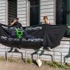 Protest gegen den Marsch fürs Leben religiöser Fundamentalistinnen in Berlin:    Array